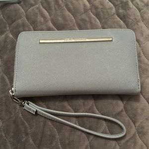 Steve Madden wristlet wallet